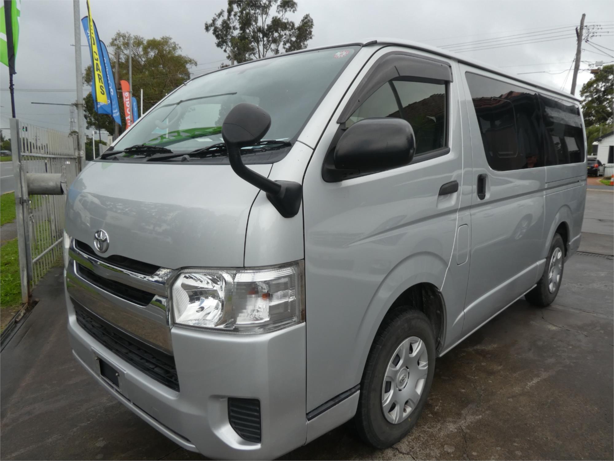 2017 TOYOTA HIACE 6 SEATER VAN