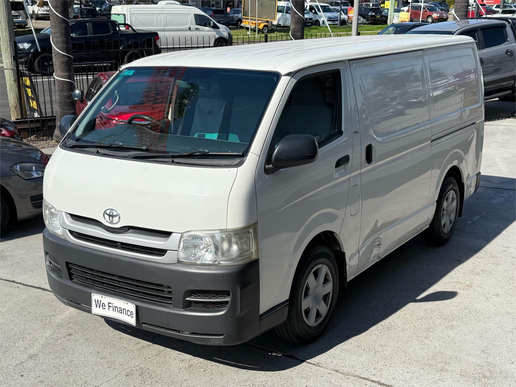 2009 Toyota Hiace Van