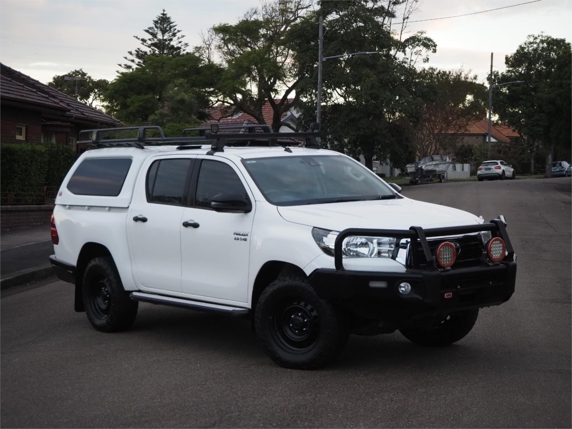 2020 TOYOTA HILUX DOUBLE CAB P/UP