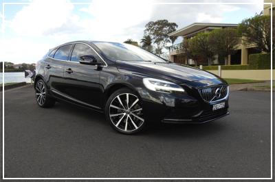 2017 VOLVO V40 D4 INSCRIPTION 5D HATCHBACK M MY17 for sale in Inner West