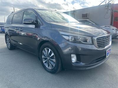 2015 KIA CARNIVAL SLi 4D WAGON YP MY16 for sale in Gold Coast