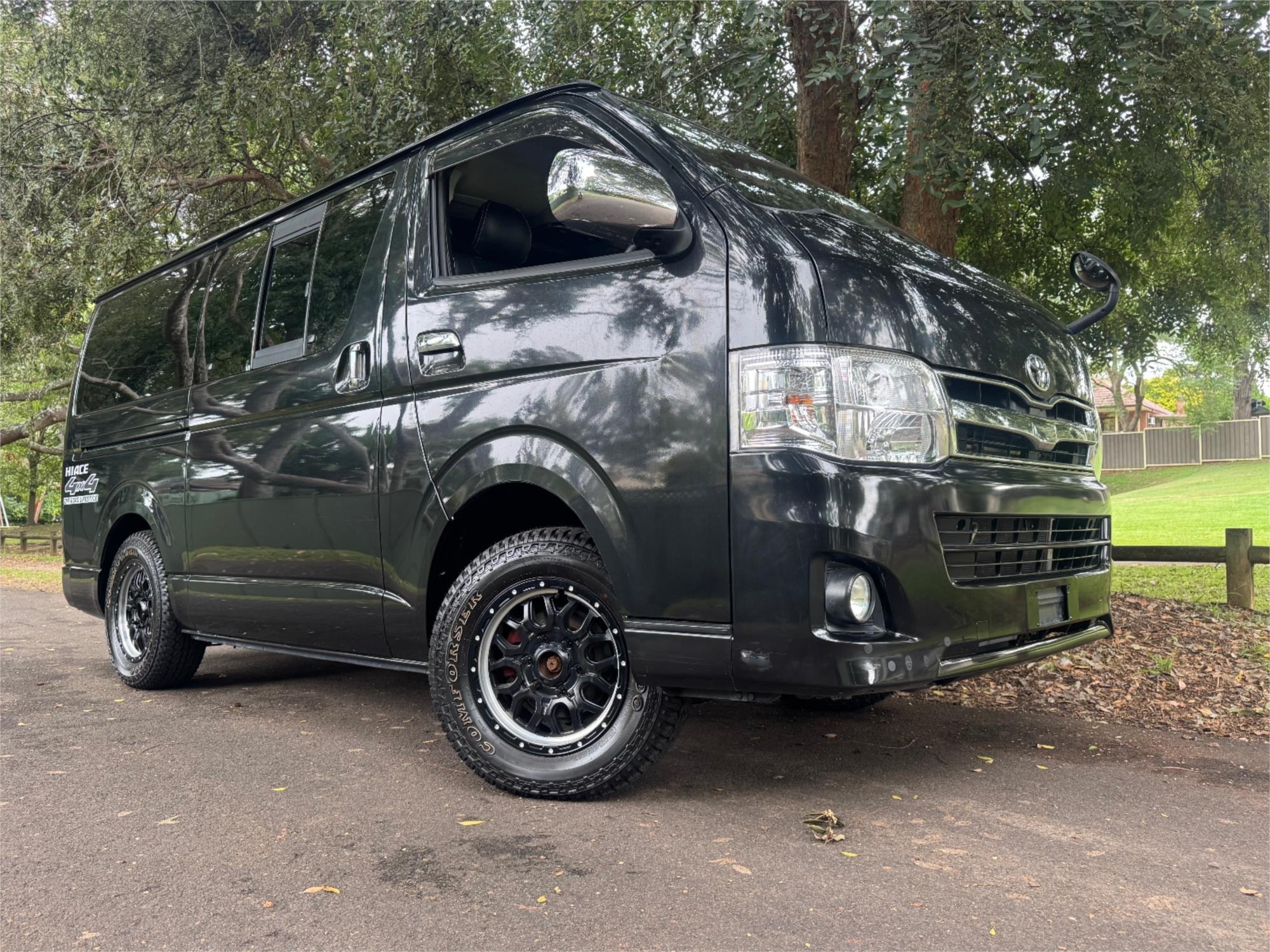 2012 TOYOTA HIACE 