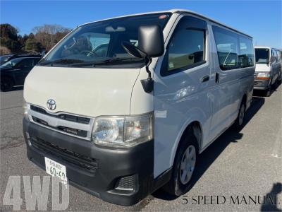 2013 TOYOTA HIACE Wagon