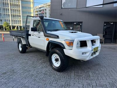 2017 TOYOTA LANDCRUISER WORKMATE (4x4) C/CHAS VDJ79R MY18 for sale in Inner West