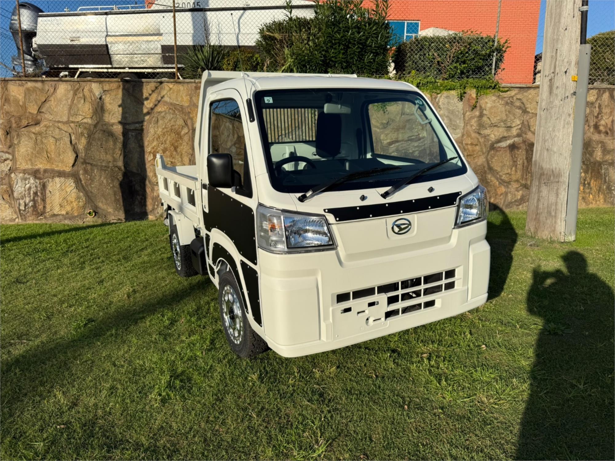 2024 DAIHATSU HI-JET 