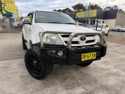 2006 TOYOTA HILUX SR5 (4x4) DUAL CAB P/UP GGN25R for sale in Newcastle and Lake Macquarie