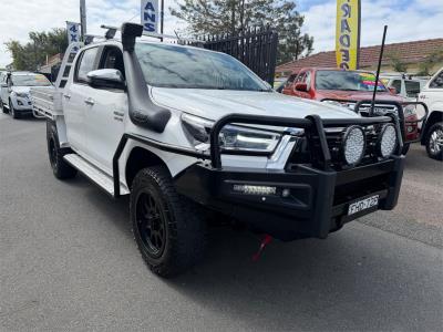 2020 TOYOTA HILUX SR5 (4x4) DOUBLE CAB P/UP GUN126R FACELIFT for sale in Newcastle and Lake Macquarie