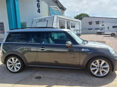 2010 MINI COOPER S CLUBMAN CHILLI 3D WAGON R55 MY11 for sale in Cairns