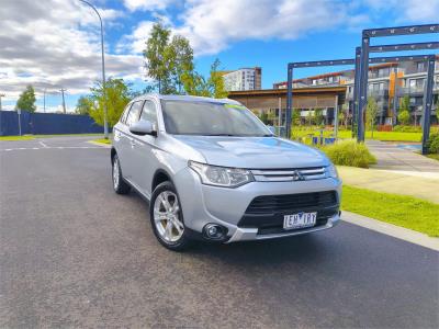 2014 MITSUBISHI OUTLANDER ES (4x2) 4D WAGON ZJ MY14.5 for sale in Melbourne - West