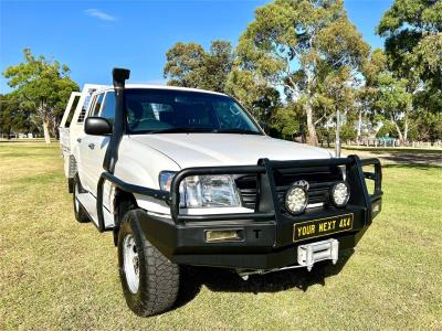 2001 TOYOTA LANDCRUISER RV (4x4) 4D WAGON HZJ105R for sale in Outer East