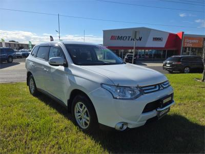 2013 MITSUBISHI OUTLANDER LS (4x2) 4D WAGON ZJ for sale in Gippsland