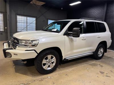 2018 TOYOTA LANDCRUISER GXL (4x4) 4D WAGON VDJ200R MY16 for sale in Southport