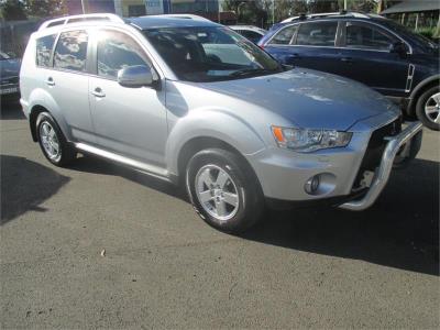 2010 MITSUBISHI OUTLANDER XLS 4D WAGON ZH MY10 for sale in Tuggerah