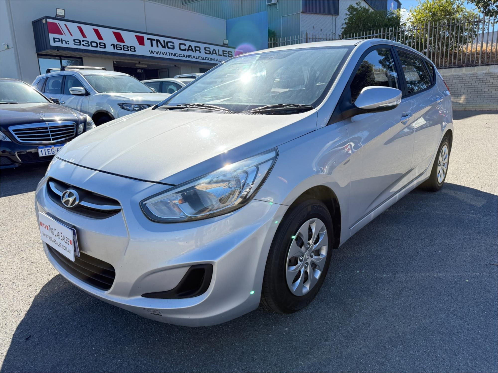 2015 HYUNDAI ACCENT 5D HATCHBACK
