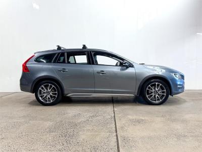 2015 VOLVO V60 D4 LUXURY CROSS COUNTRY 4D WAGON F MY16 for sale in Petersham