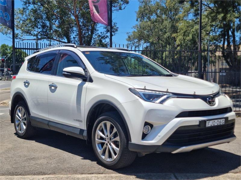 2018 TOYOTA RAV4 4D WAGON