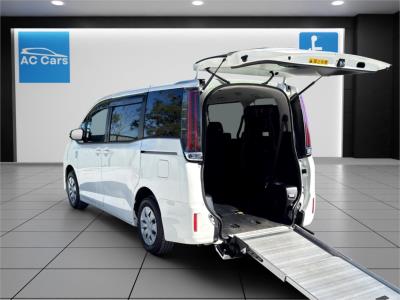 2021 Toyota Noah WELCAB W/ WHEELCHAIR RAMP, CRUISE CONTROL, POWER DOORS & PARKING SENSORS MINIVAN ZRR80G for sale in Brisbane West