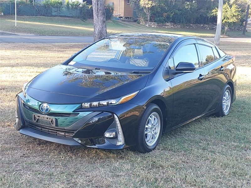 2017 TOYOTA PRIUS 5D HATCHBACK