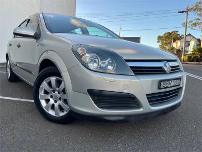 2007 HOLDEN ASTRA CD 5D HATCHBACK AH MY07 for sale in Chester Hill