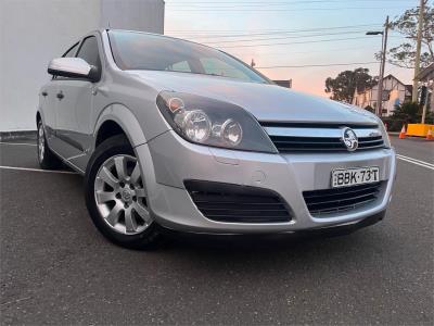 2006 HOLDEN ASTRA CD EQUIPE 5D HATCHBACK AH MY06 for sale in Chester Hill