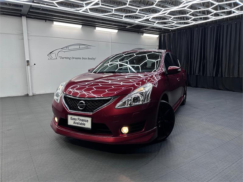 2013 Nissan Pulsar Hatchback