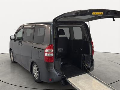 2011 TOYOTA NOAH WELCAB People Mover ZRR70 for sale in Geelong Districts
