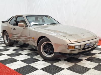 1984 Porsche 944 IN AUCTION AT LLOYDS Coupe for sale in Carrara