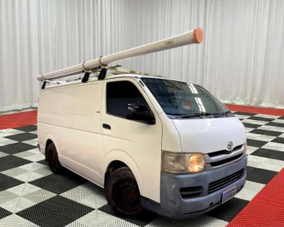2003 Toyota Hiace IN AUCTION AT LLOYDS KDH201R KDH201R for sale in Carrara
