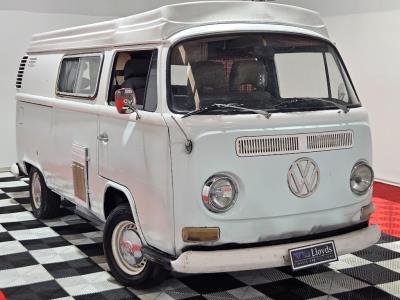 1973 Volkswagen Kombi IN AUCTION AT LLOYDS Van for sale in Carrara