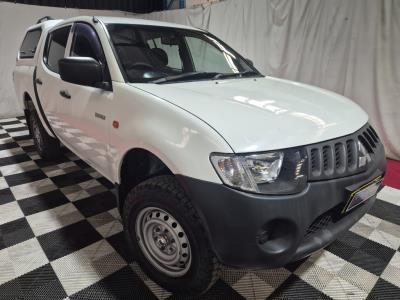 2007 Mitsubishi Triton IN AUCTION AT LLOYDS Dual Cab Utility KB8T KB8T for sale in Carrara