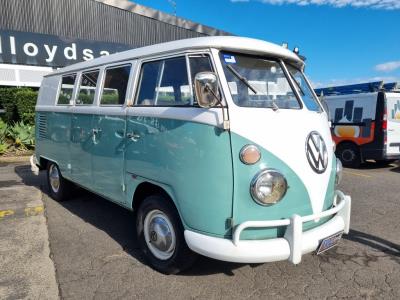 1967 VW kombi IN AUCTION AT LLOYDS 2-door 11 Window 11 Window for sale in Carrara
