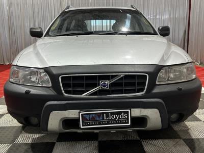 2005 volvo xc70 IN AUCTION AT LLOYDS wagon for sale in Carrara