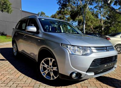 2014 MITSUBISHI OUTLANDER ES (4x4) 4D WAGON ZJ MY14.5 for sale in Melbourne - South East