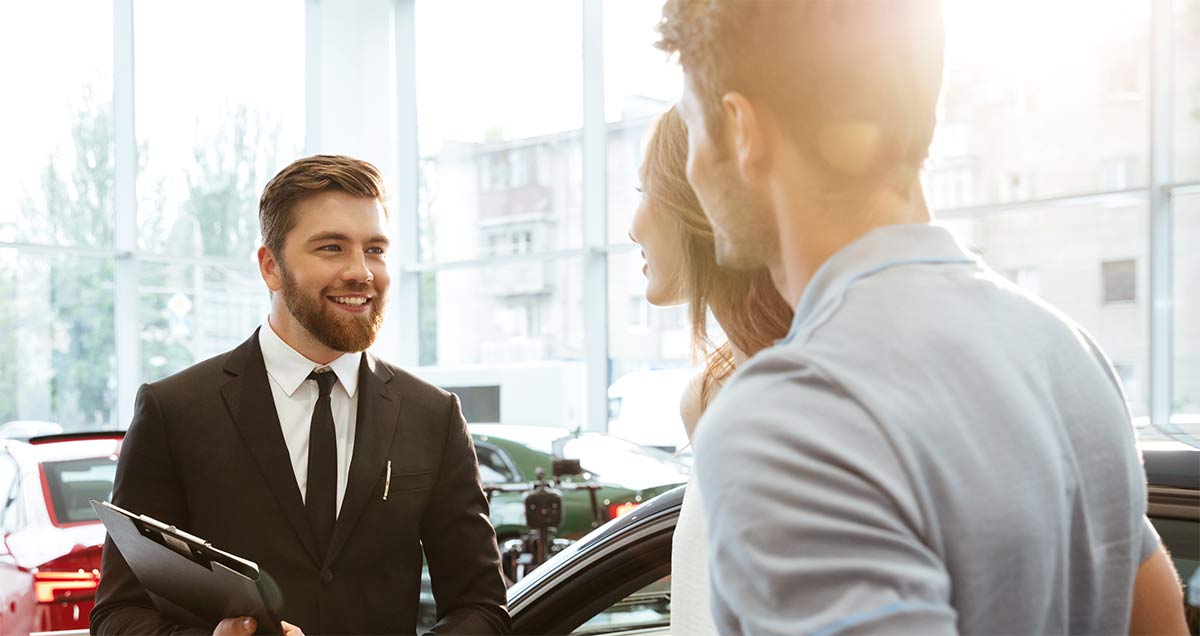 Why you should buy a car from a car dealer